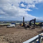 Mynd av bygging á oyggjavegnum